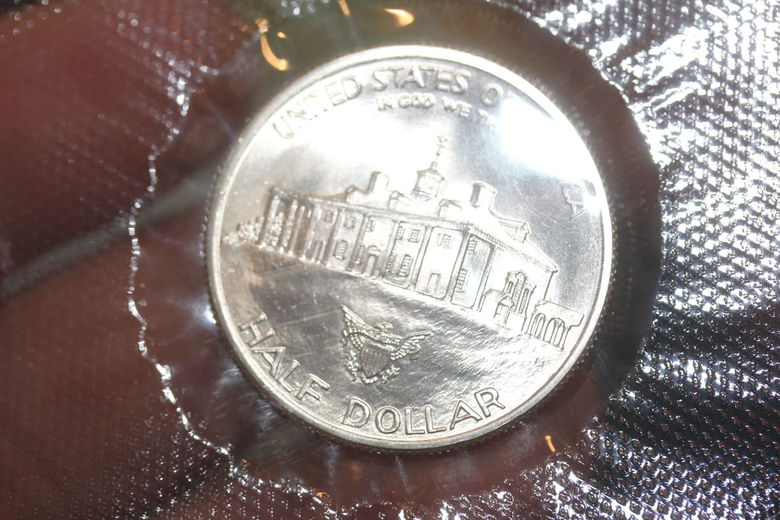 Uncirculated Washington Half Dollar - 2