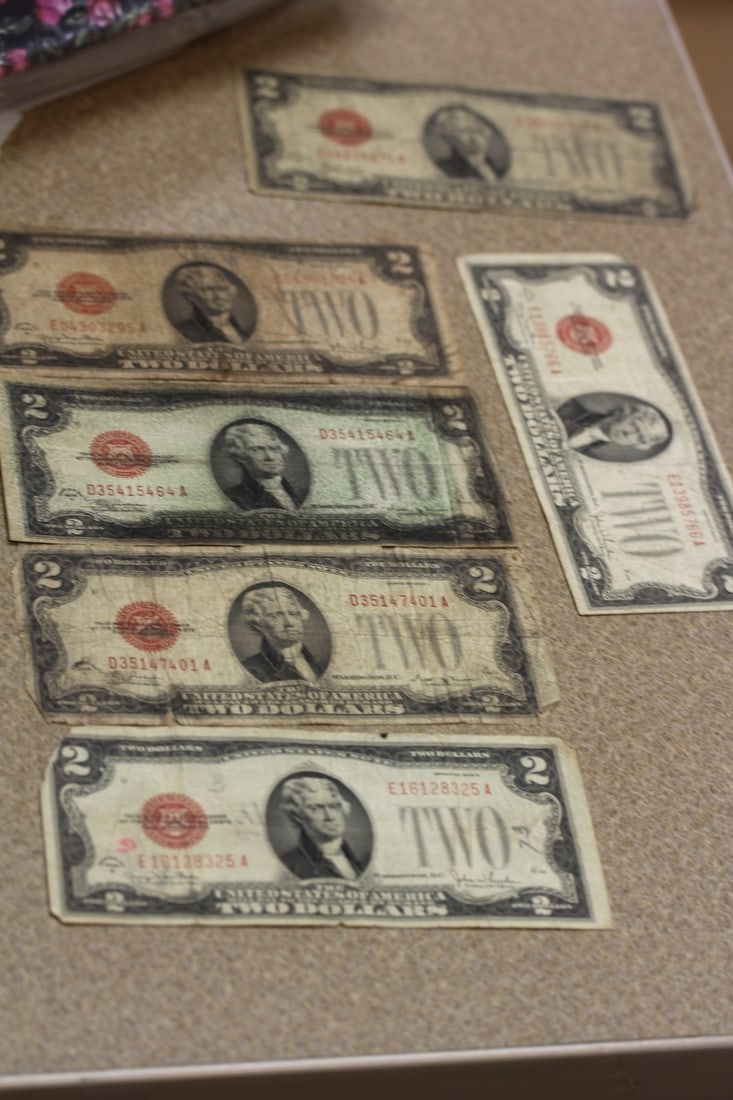 Lot of Six 1928 $2.00 Red Seal Note: low grade