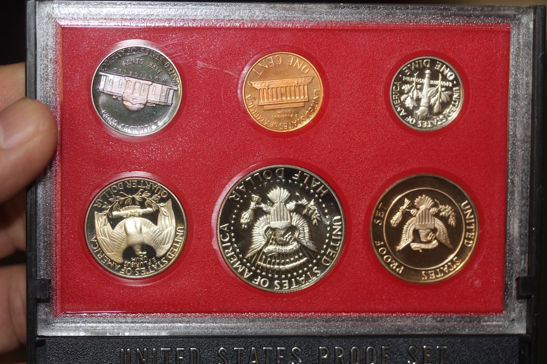 1982 US Proof Coin Set - 2