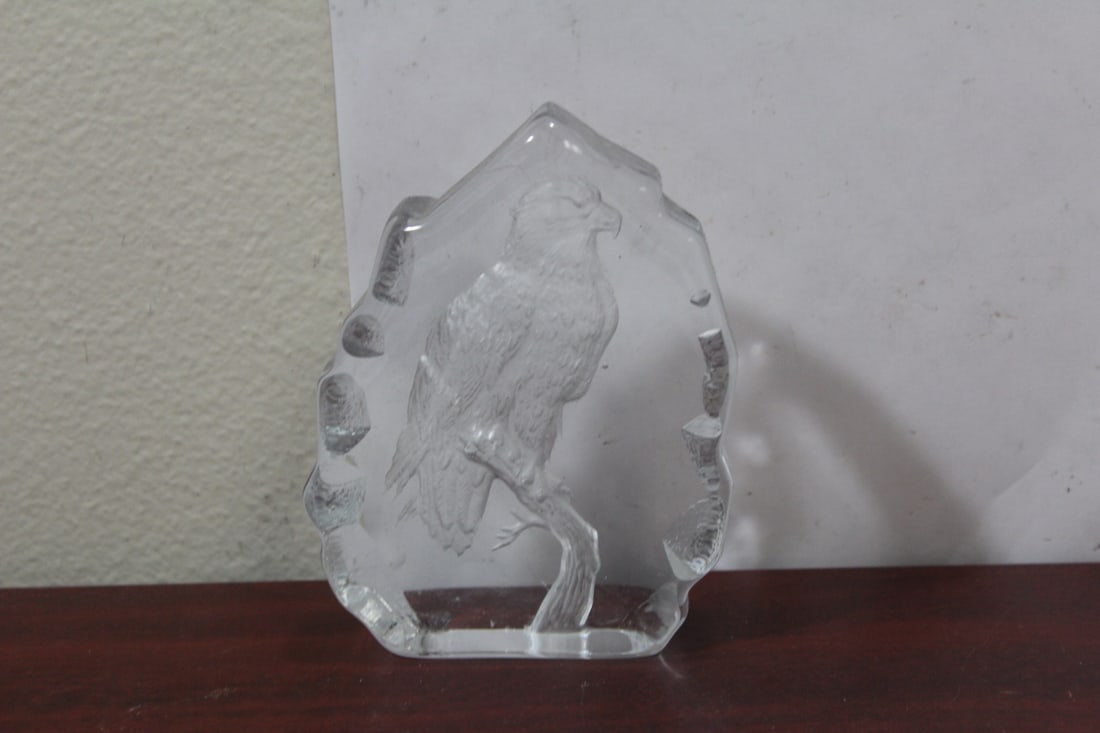 A Glass Eagle Paperweight - 4
