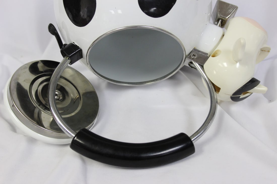 A Cow Form Kettle - 7