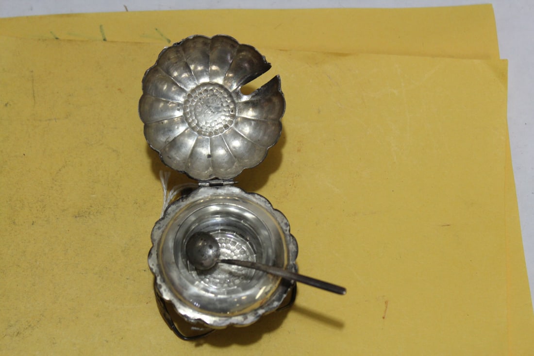 A Sterling Salt Container - 3