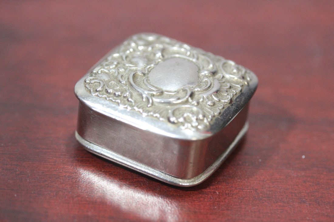 A Silverplated Ornate Trinket Box - 4