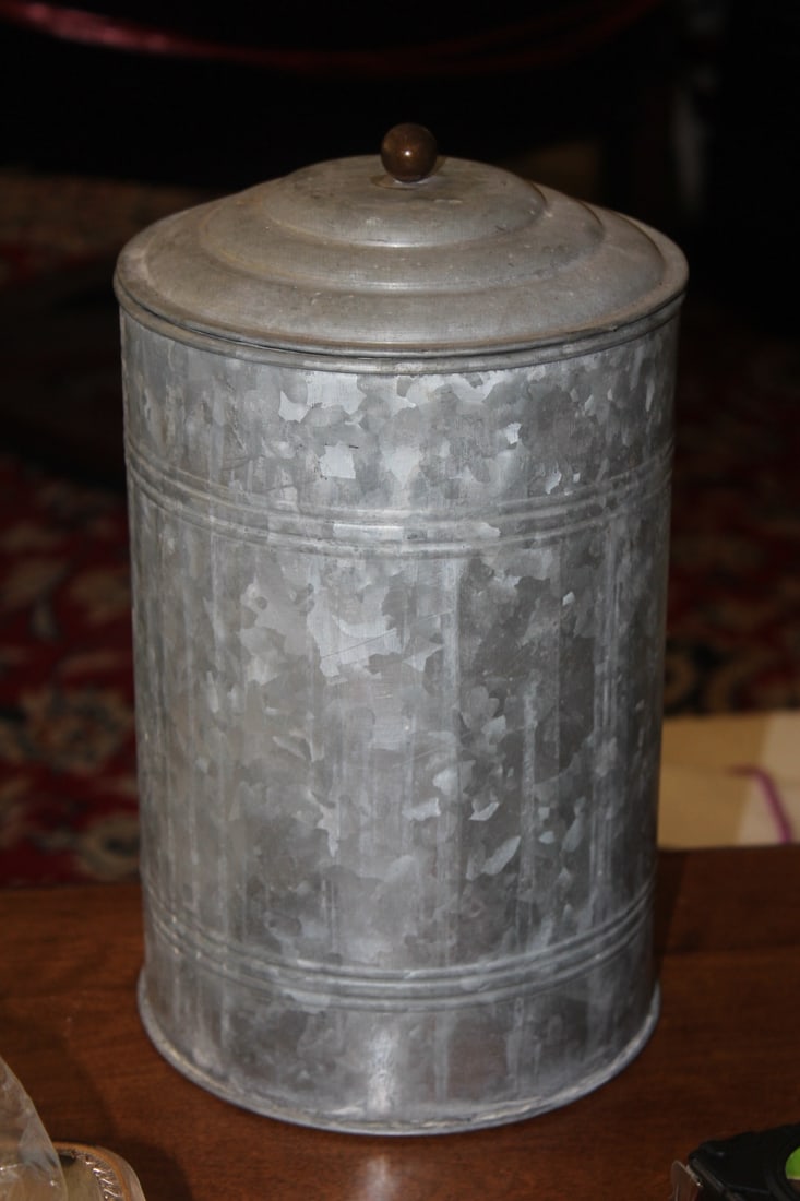 Vintage Tin Container - 2
