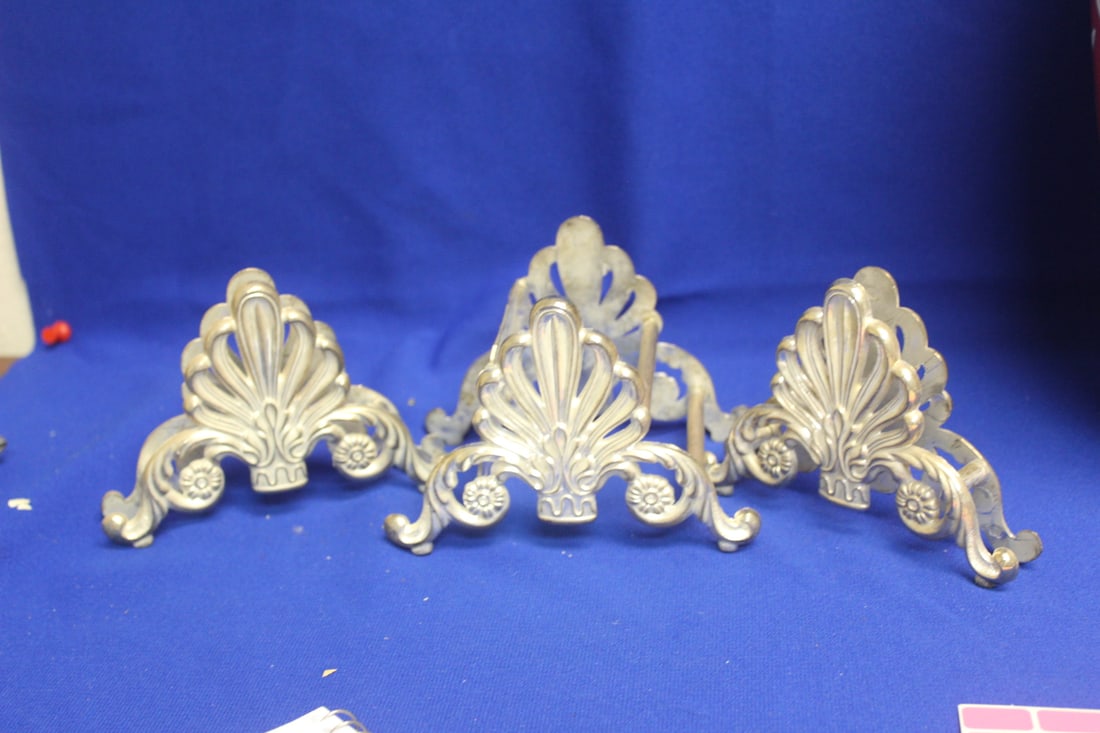 Set of 3 Metal Napkin Rings (1 of 5)
