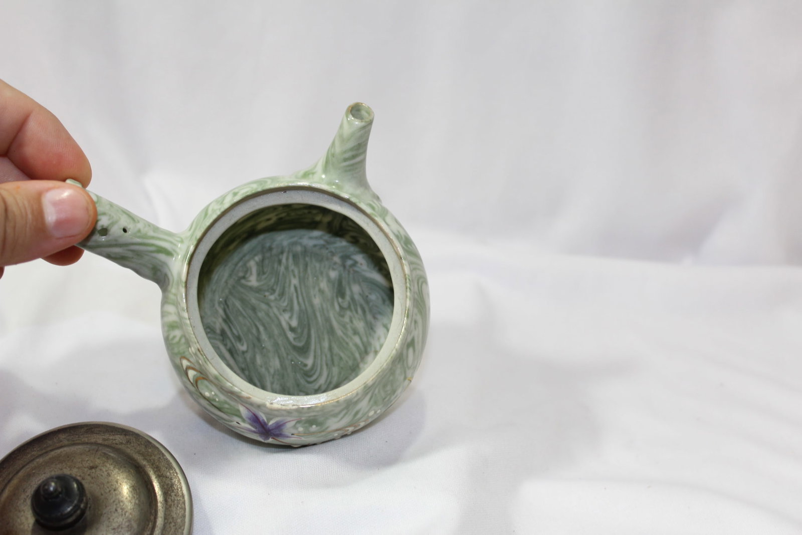 A Ceramic Oriental Tepot? - 6