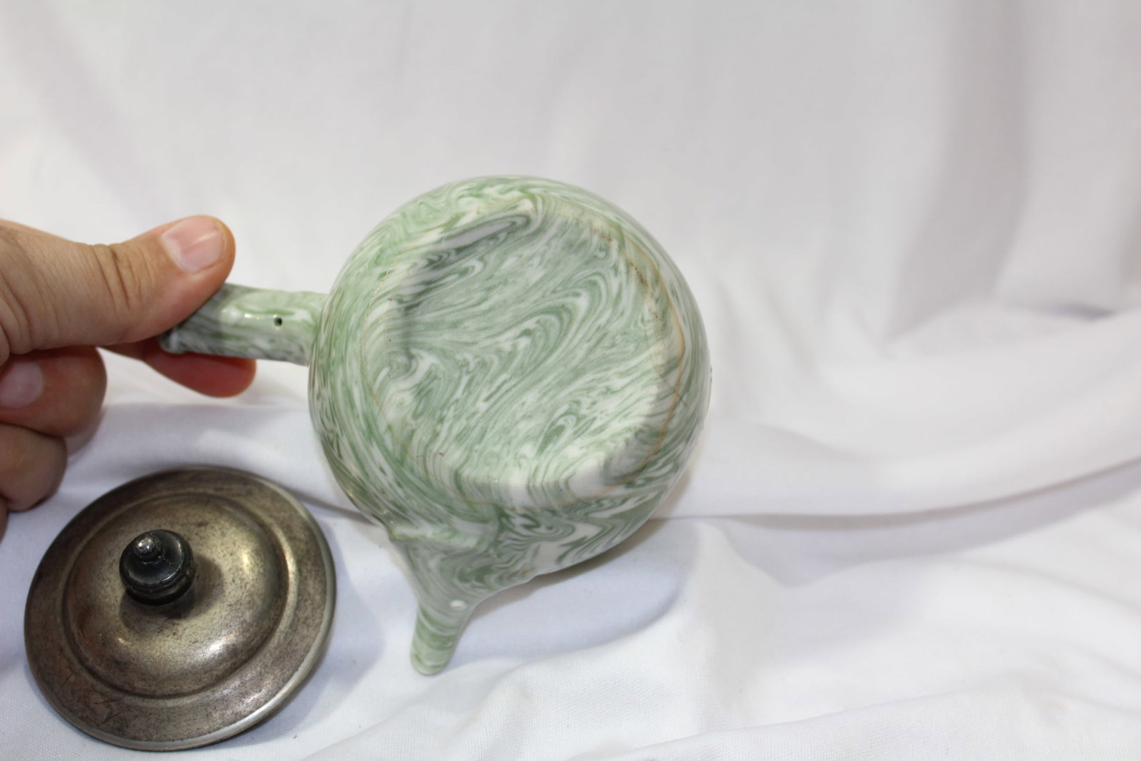 A Ceramic Oriental Tepot? - 7