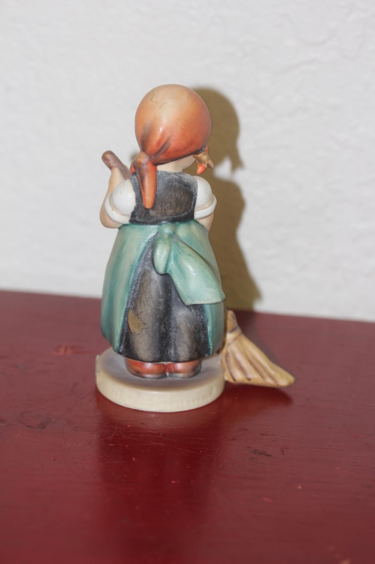 Hummel Figurine - 4