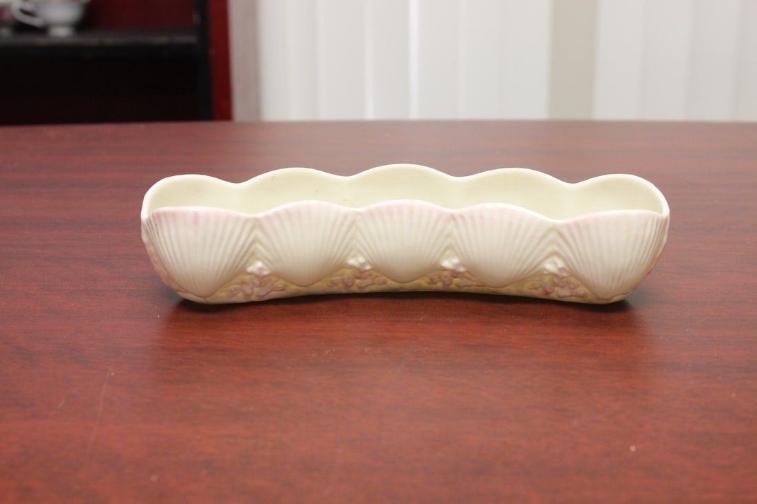 A Belleek Planter: Plateau design - 8 1/4" long