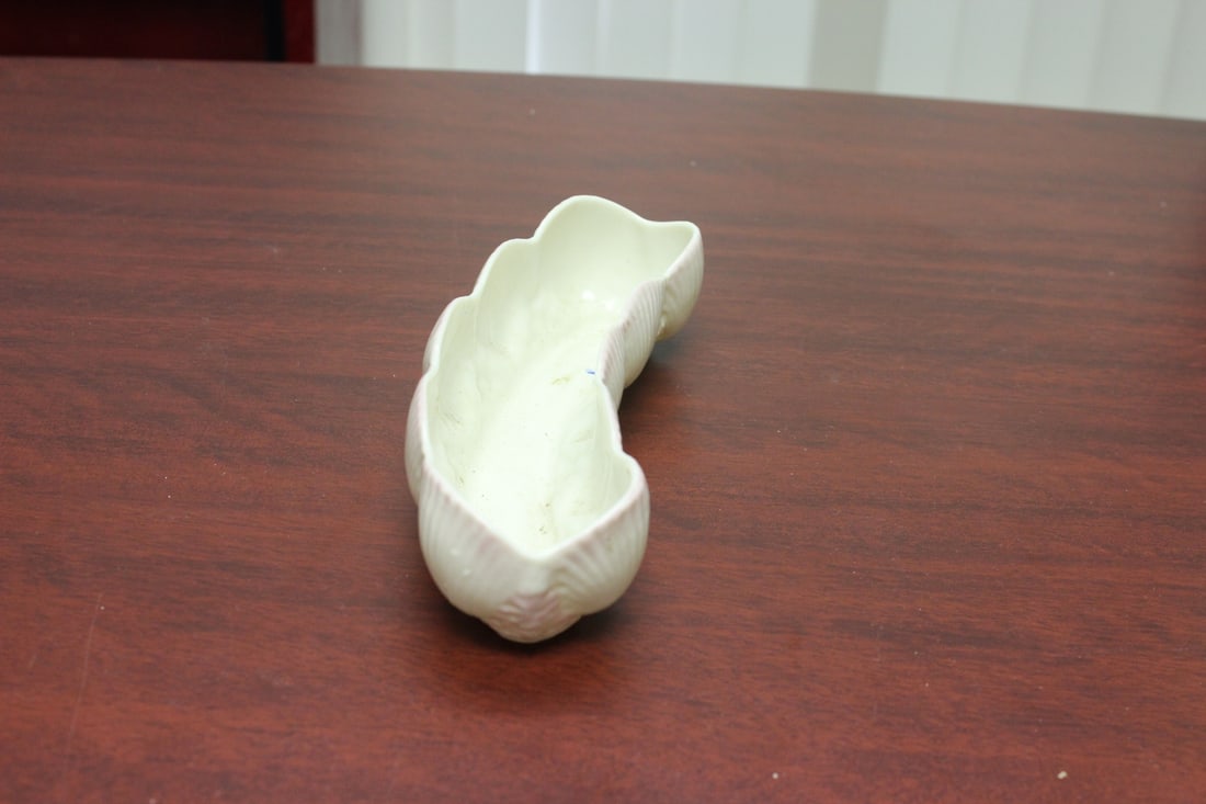 A Belleek Planter - 2