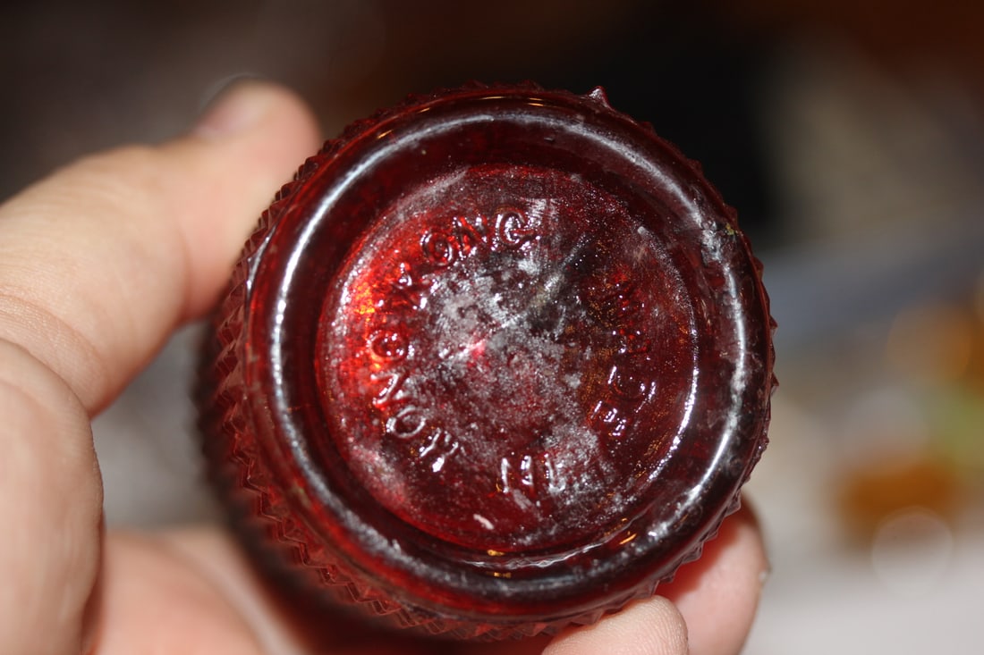 Ruby Red Holder - 4
