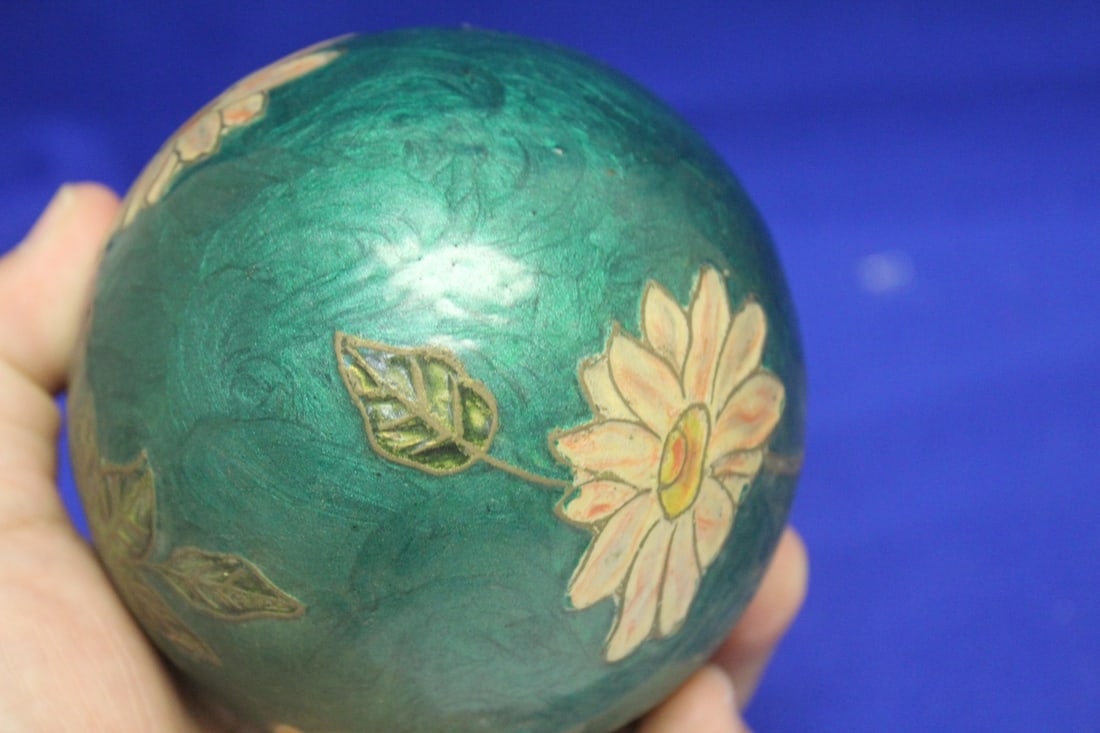 An Enamel Ball - 6