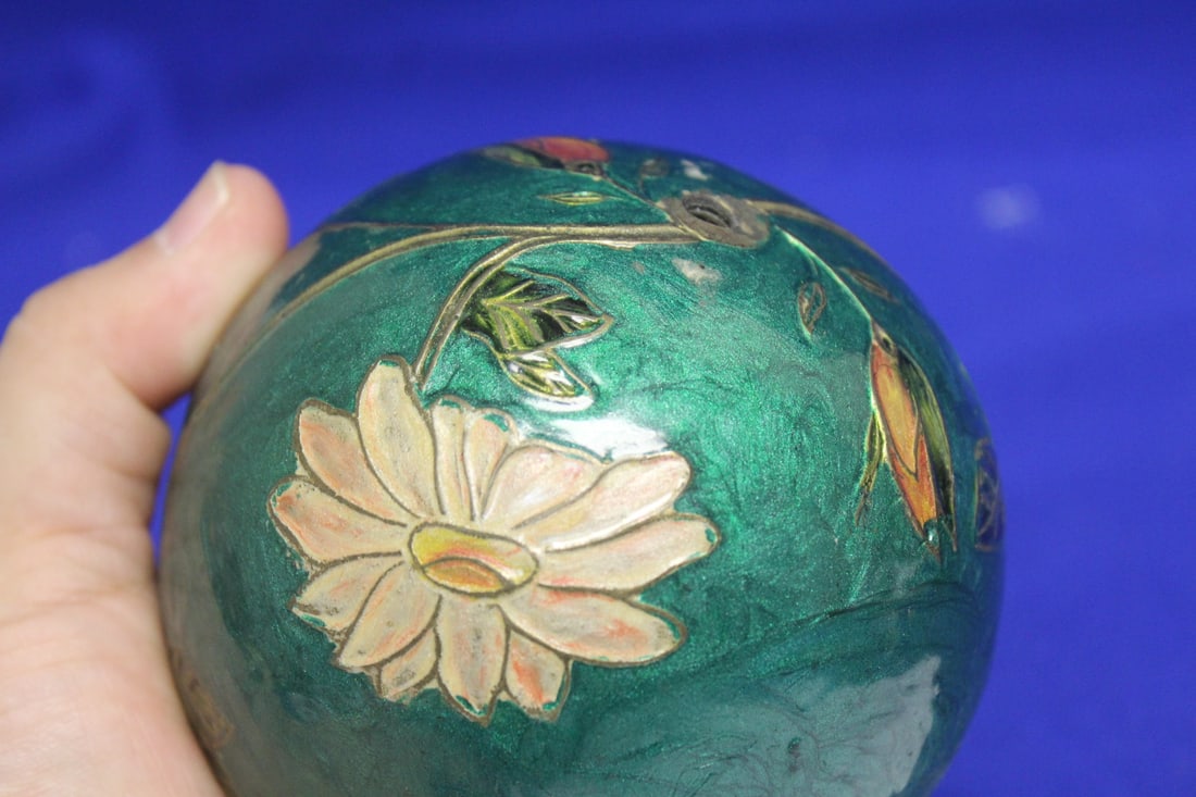 An Enamel Ball - 7