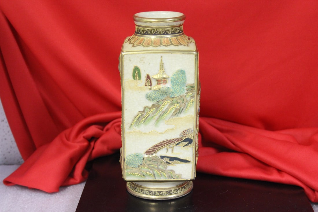 A Satsuma Vase - 4