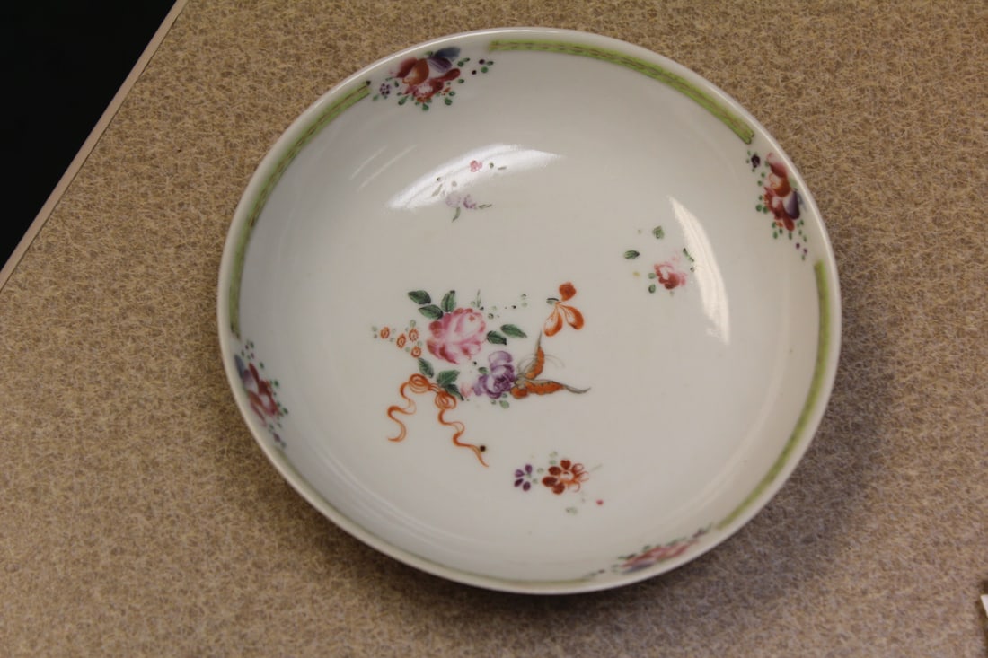 Antique Chinese Export Shallow Bowl: 18th or 19th century - 5 1/2" in diameter