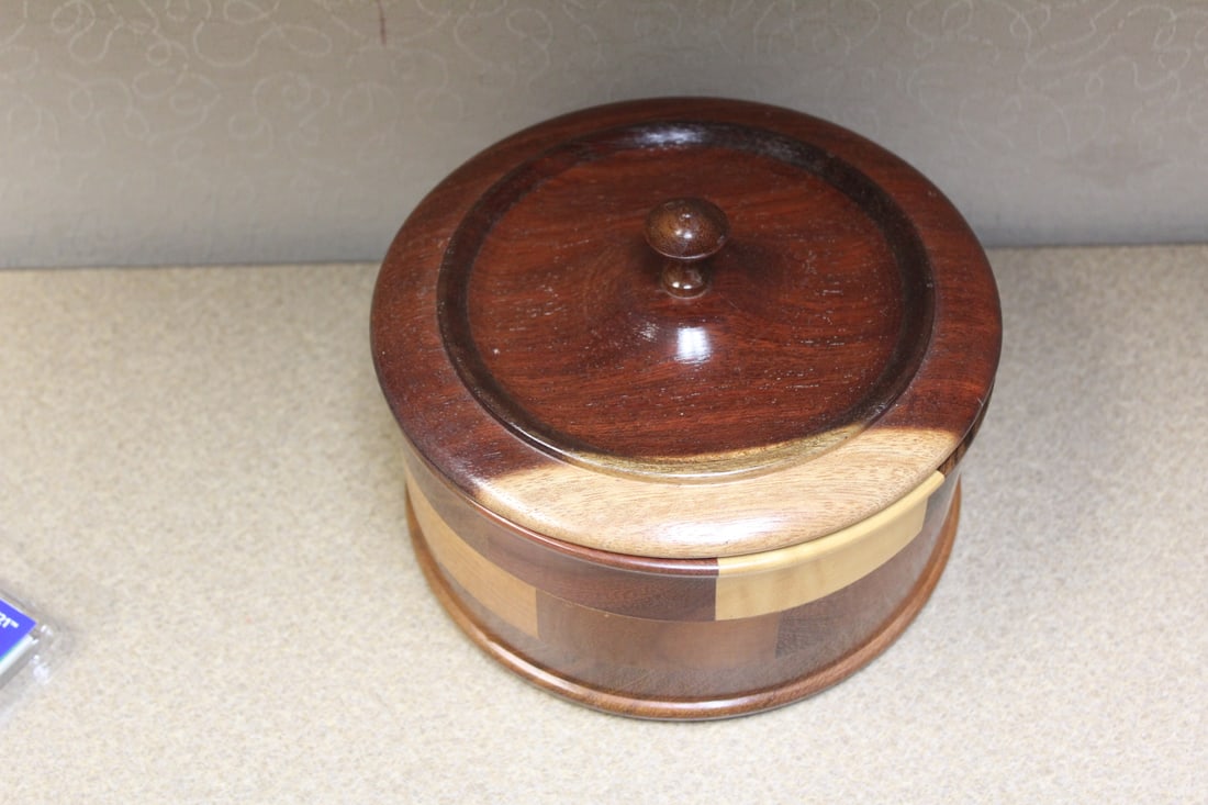 Exotic Wood Container: nicely designed - 6 3/8" in diameter