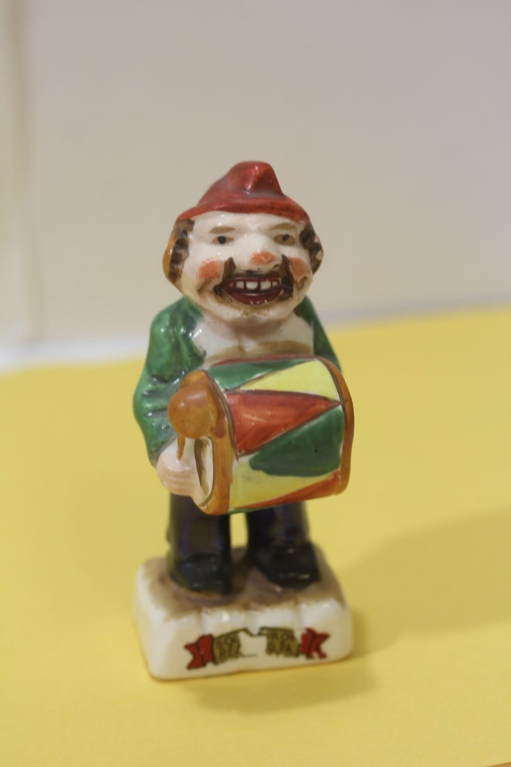 A Occupied Japan Ceramic Drummer: 4 1/4" tall