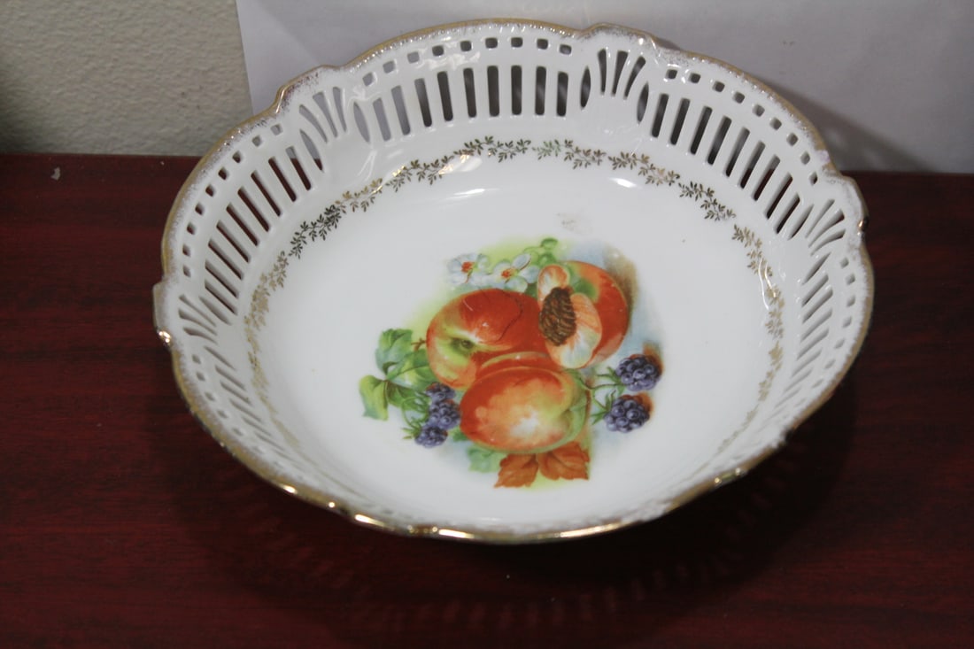 A German Reticulated Fruit Bowl: 8 1/2" in diameter