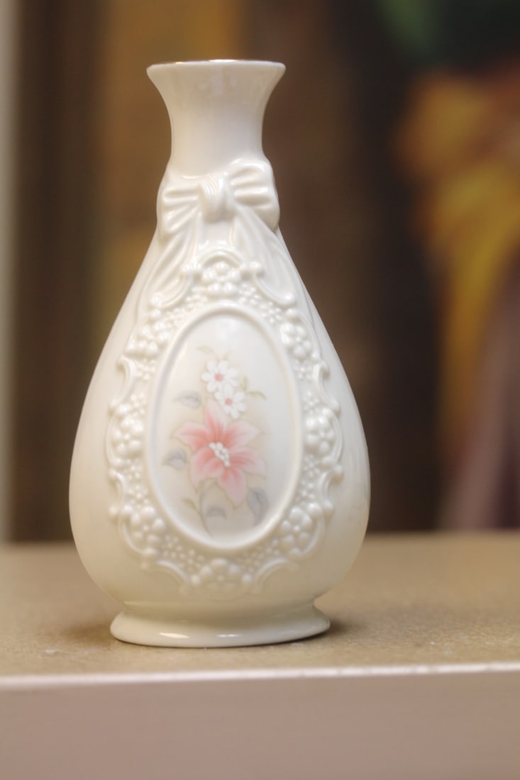 Cameo Ceramic Vase: 6" tall
