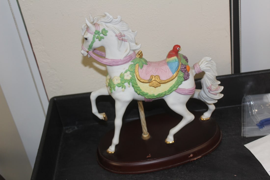 Lenox Carousel Porcelain Horse: 7 3/4" x 9 3/4" tall
