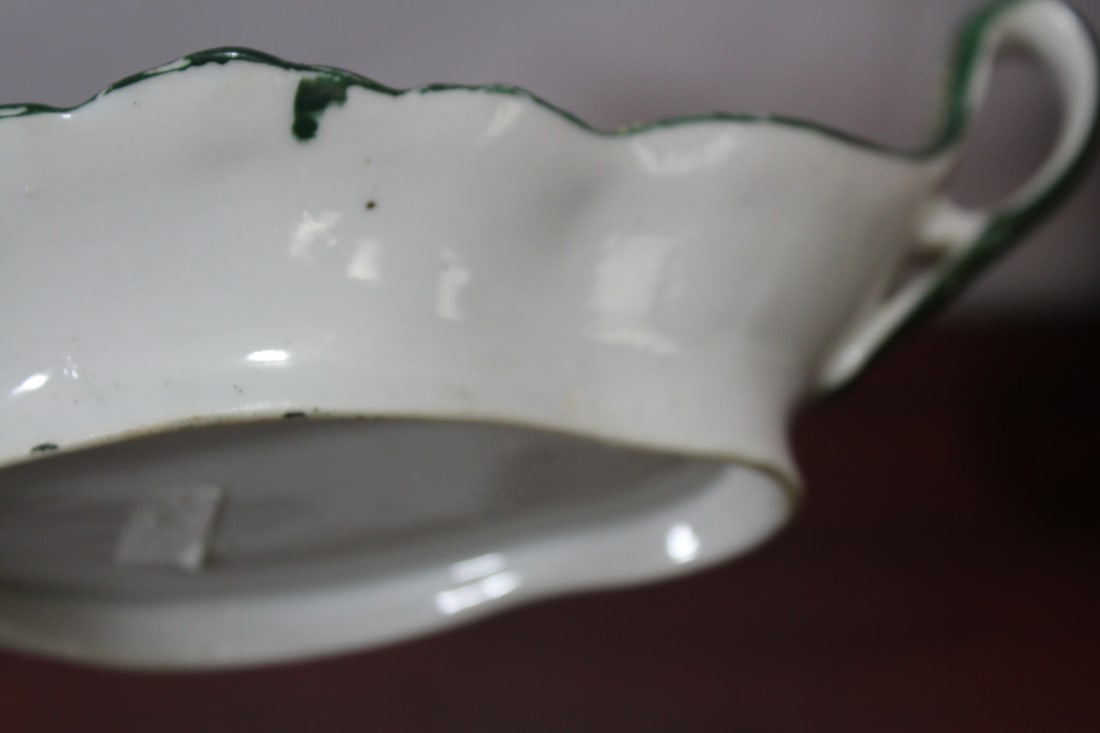 A Nippon Ceramic 2-Handle Container - 4