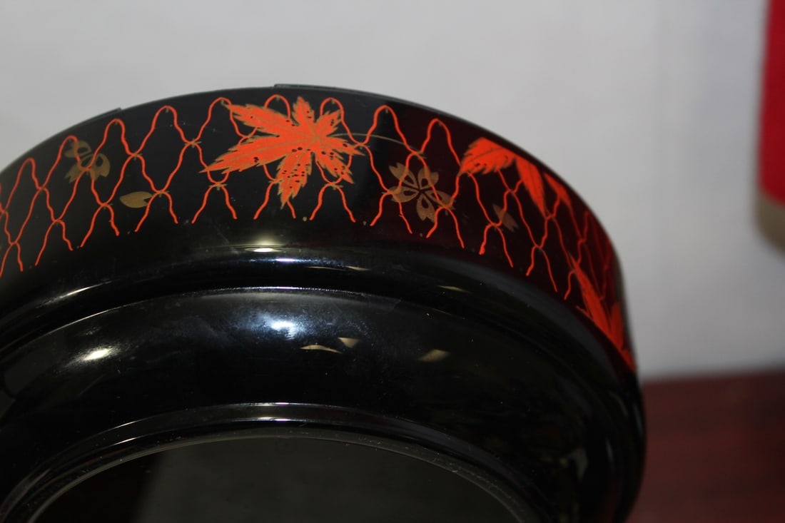A Lacquer Box - 7