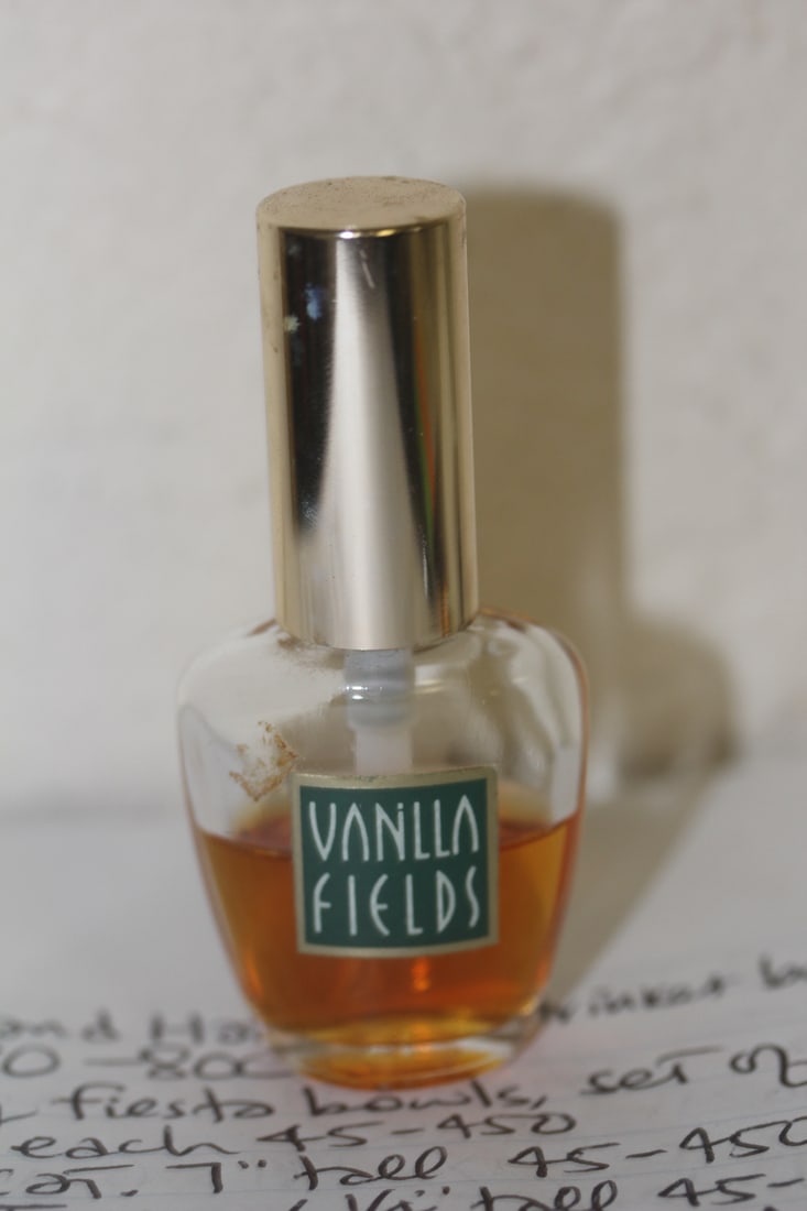 Vanilla Fields Perfume: maybe 5-10 ml - not sure if used or not
