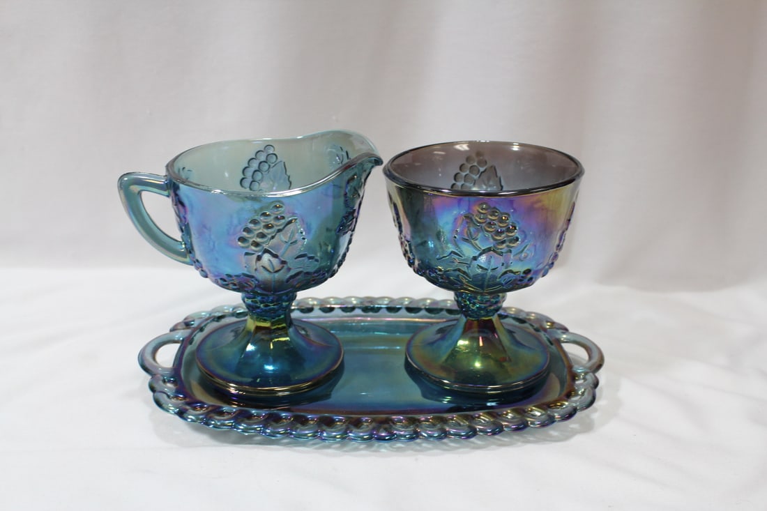 Lot of 3 Carnival Glass Items (1 of 6)