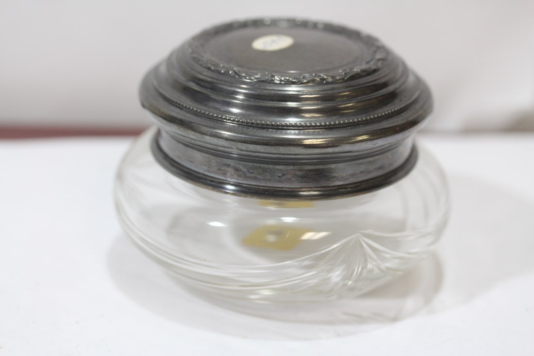 A Sterling Top Container: 2 3/4" tall