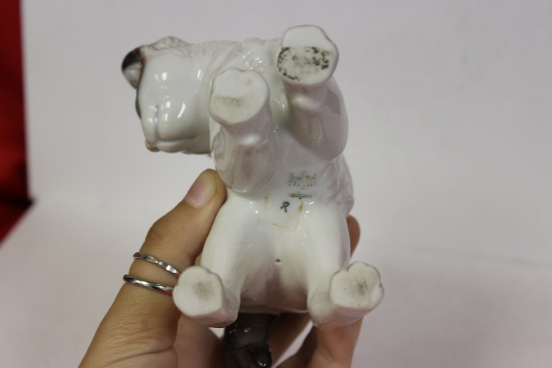 A Rosenthal Cat - 4
