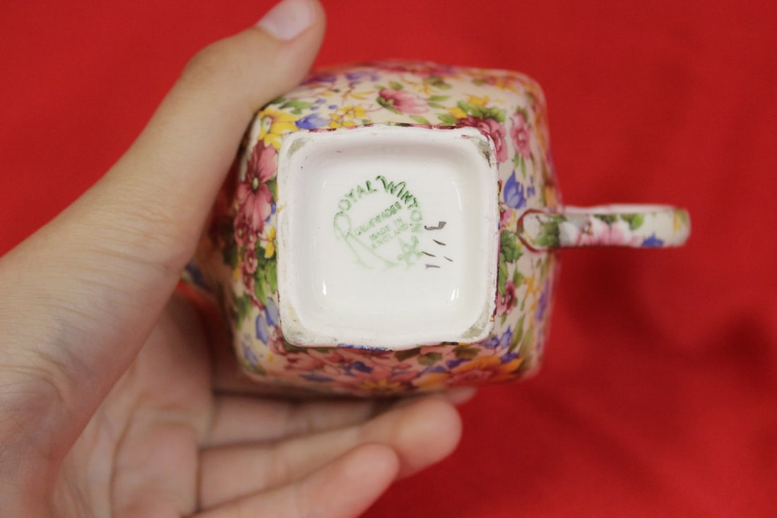 A Chintz Creamer - 2