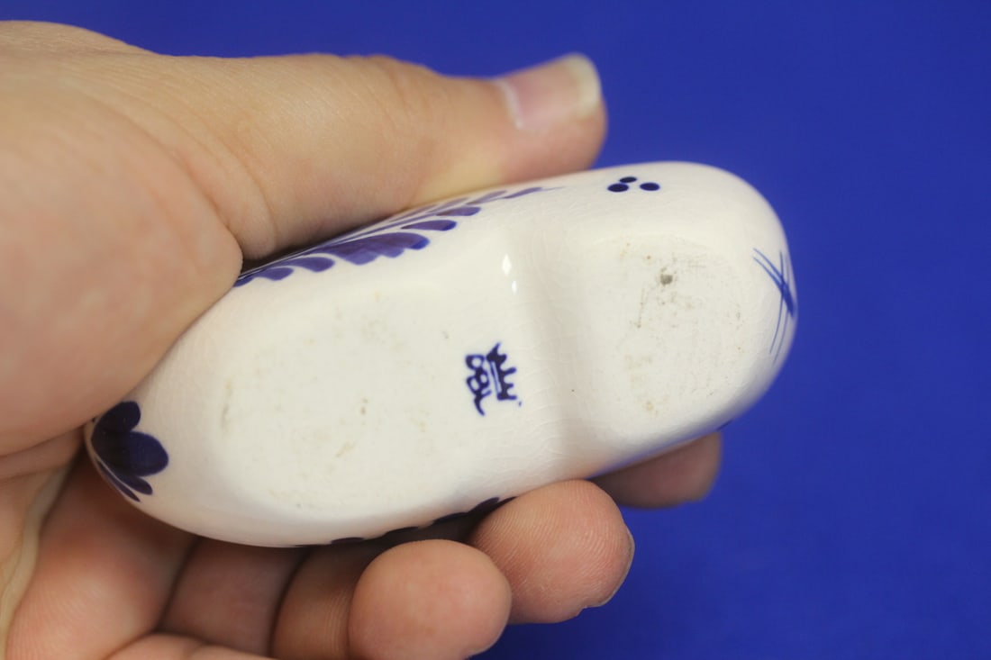 A Delft Personal Ashtray - 6
