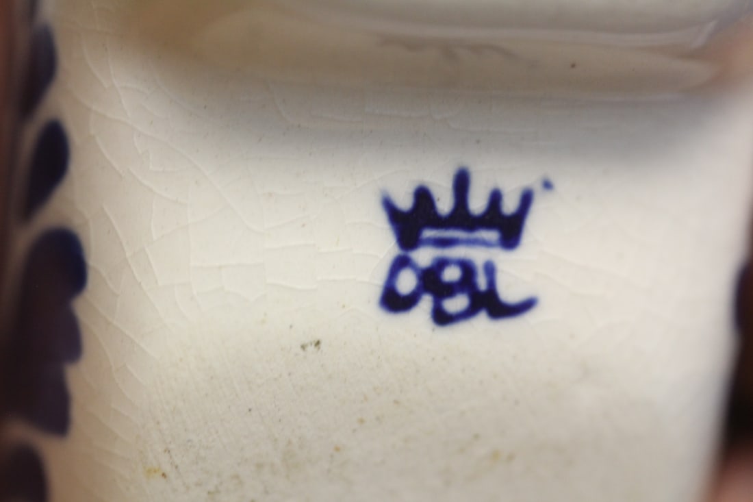A Delft Personal Ashtray - 7