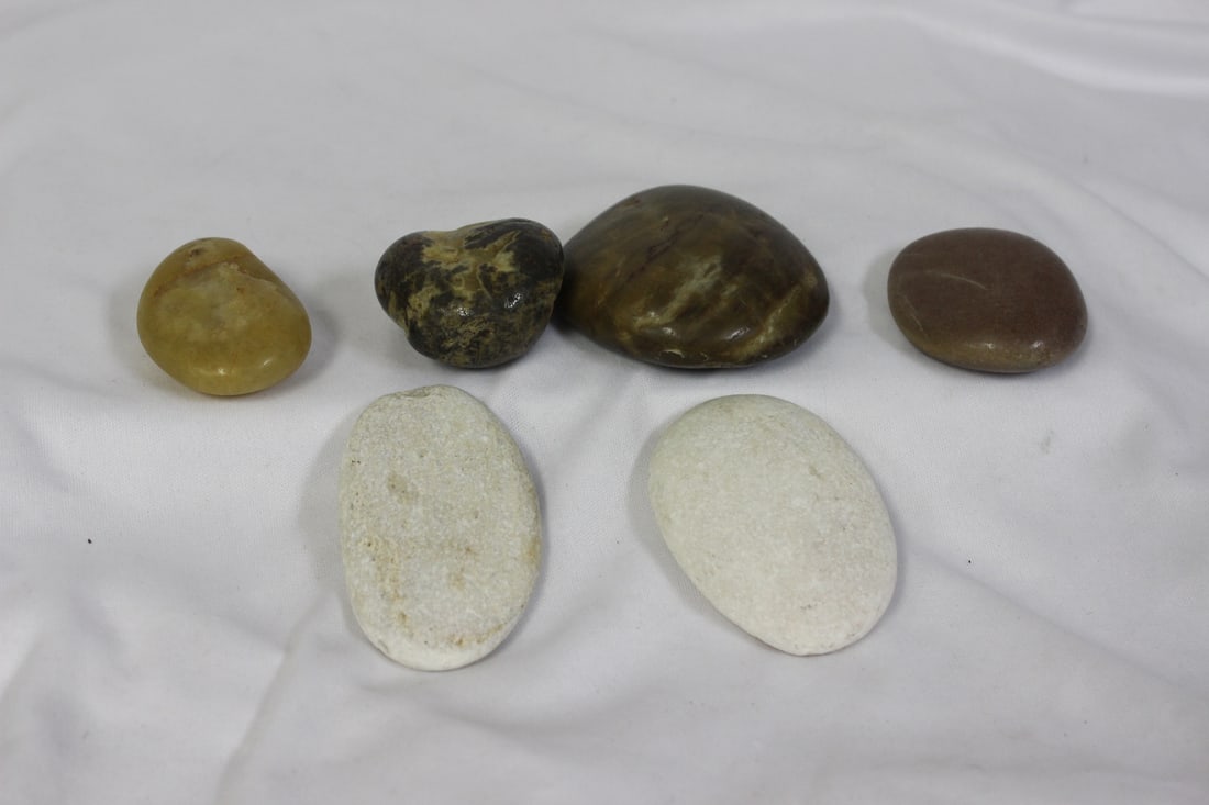 Lot of 6 Lime Stones: largest= 2 3/4" in diameter