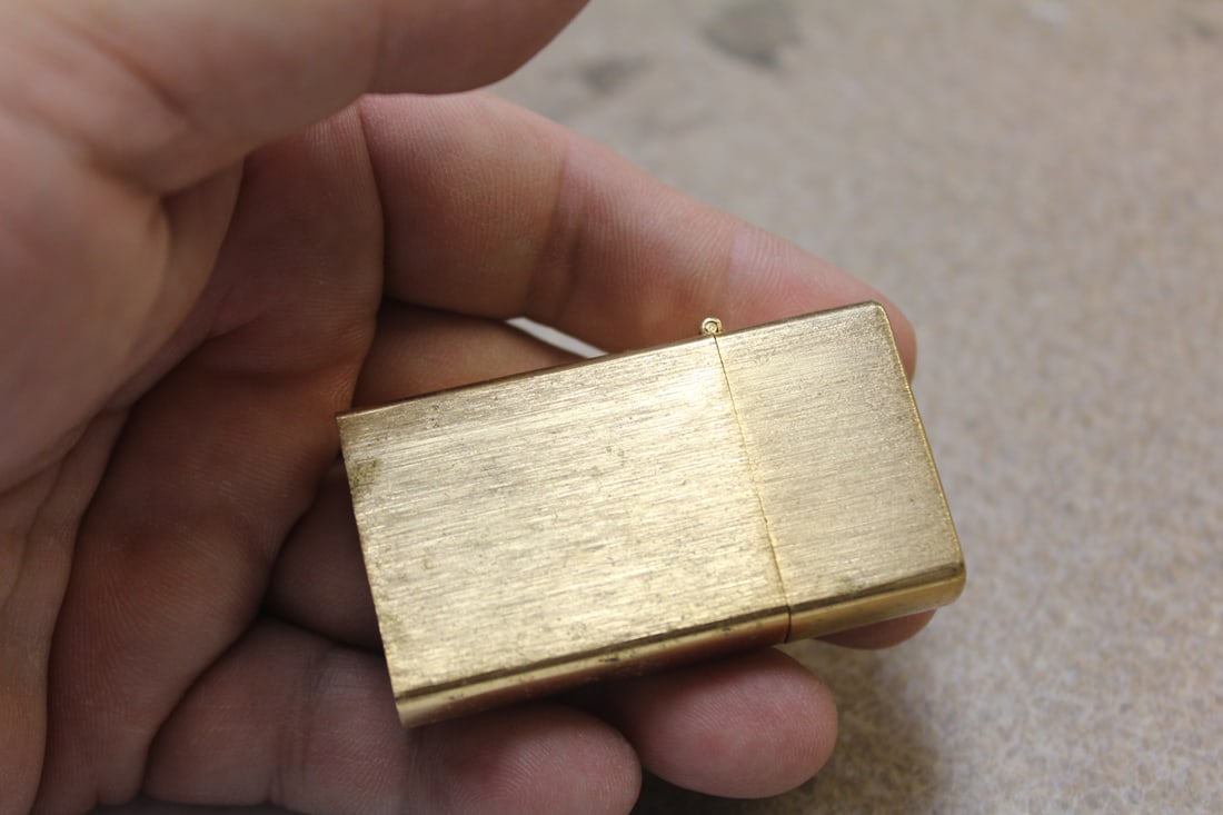 14Kt Gold Plated Lighter: not tested to see if works or not