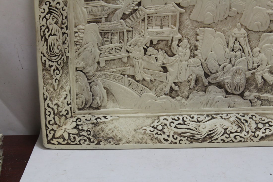 A Chinese Ceramic Tray - 5