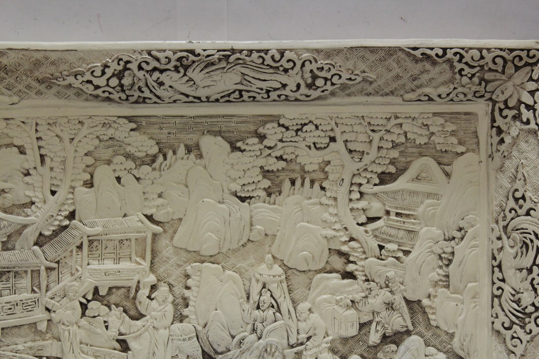 A Chinese Ceramic Tray - 6
