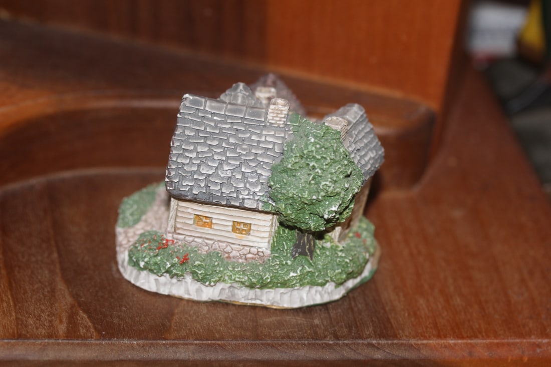 Cottage House - 3
