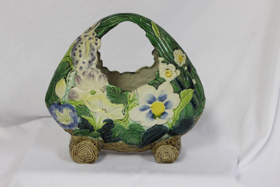 A Japanese Ceramic Ikebana Basket (1 of 5)