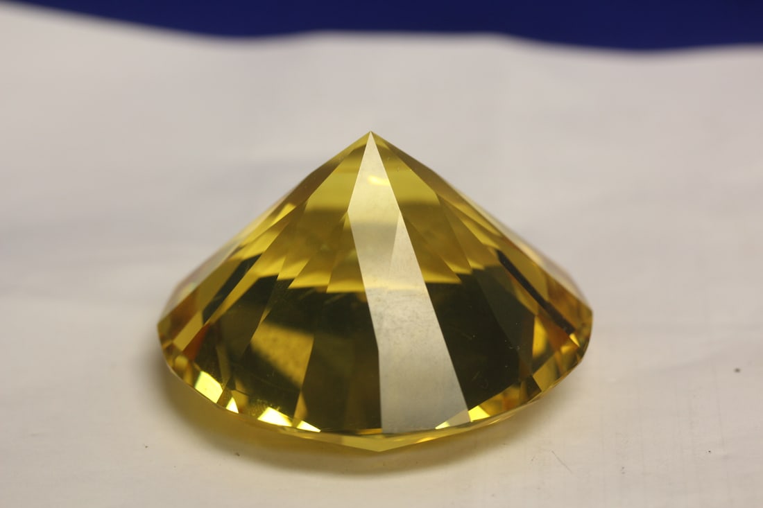 Crystal Diamond Shape Paperweight: 3 inches in diameter