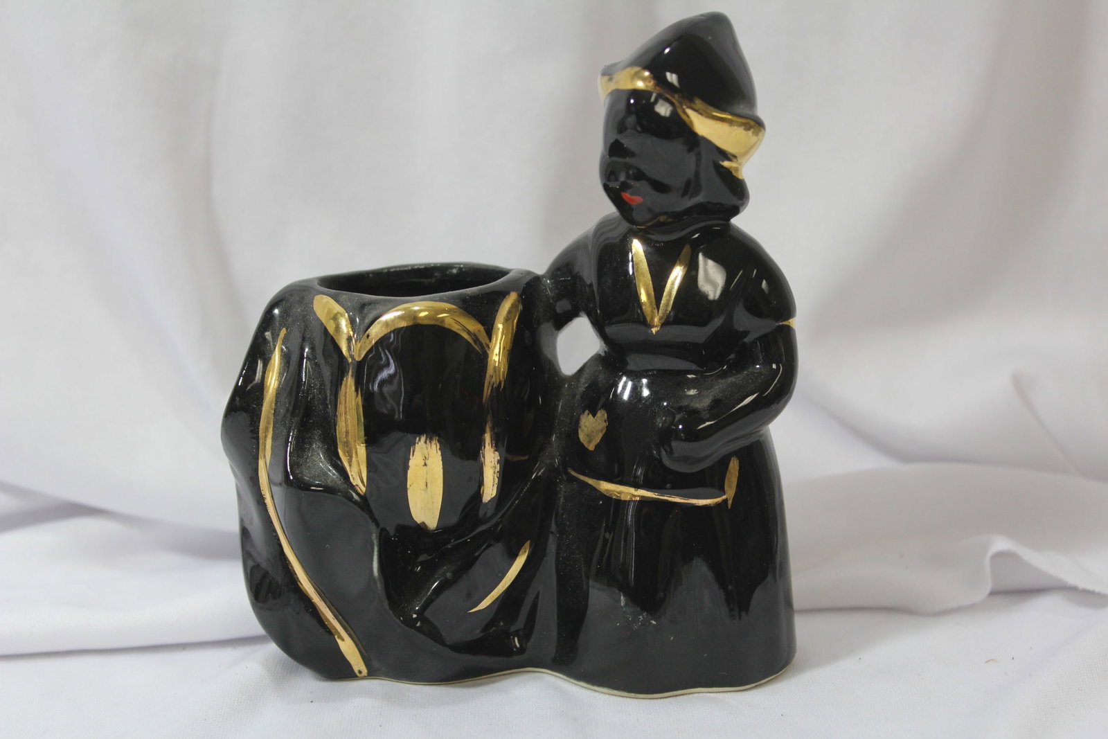 A Black Ceramic Planter (1 of 6)
