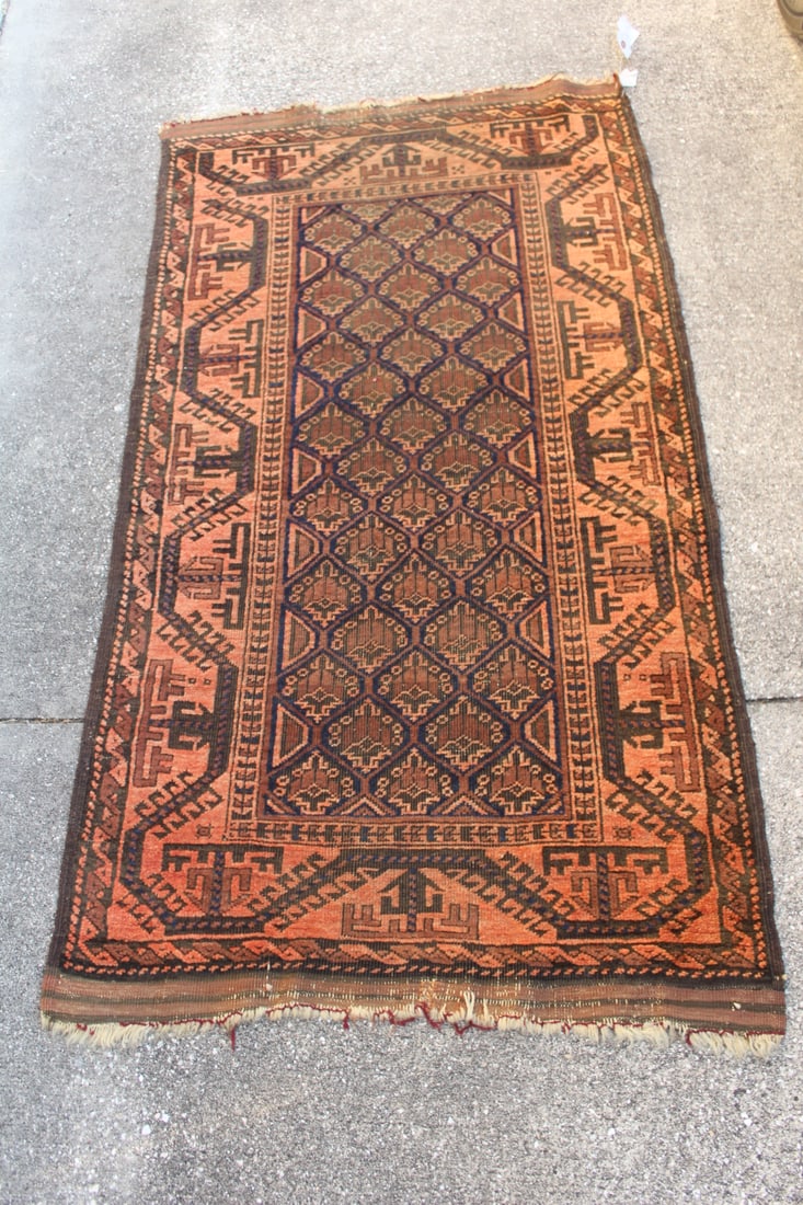 Antique/Vintage Oriental Rug: 61" x 33 6/4"