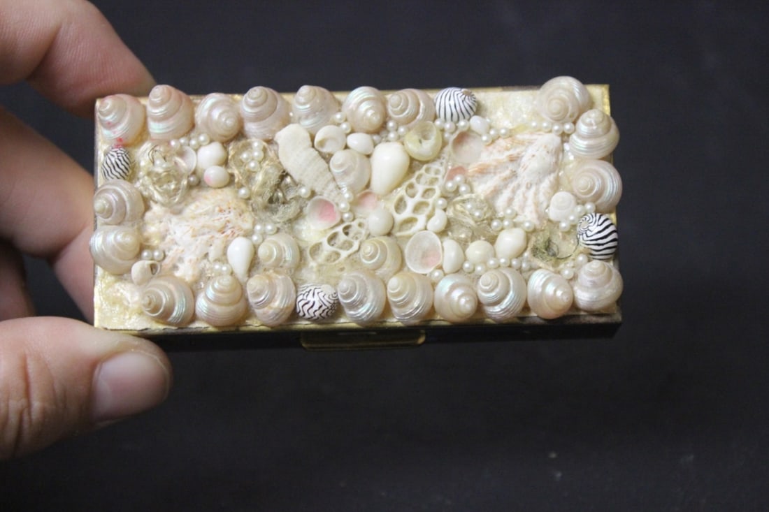 A Shell Metal Trinket Box - 2