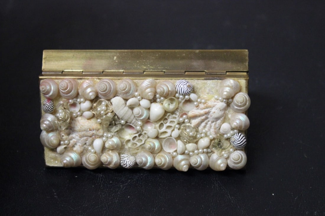 A Shell Metal Trinket Box - 6