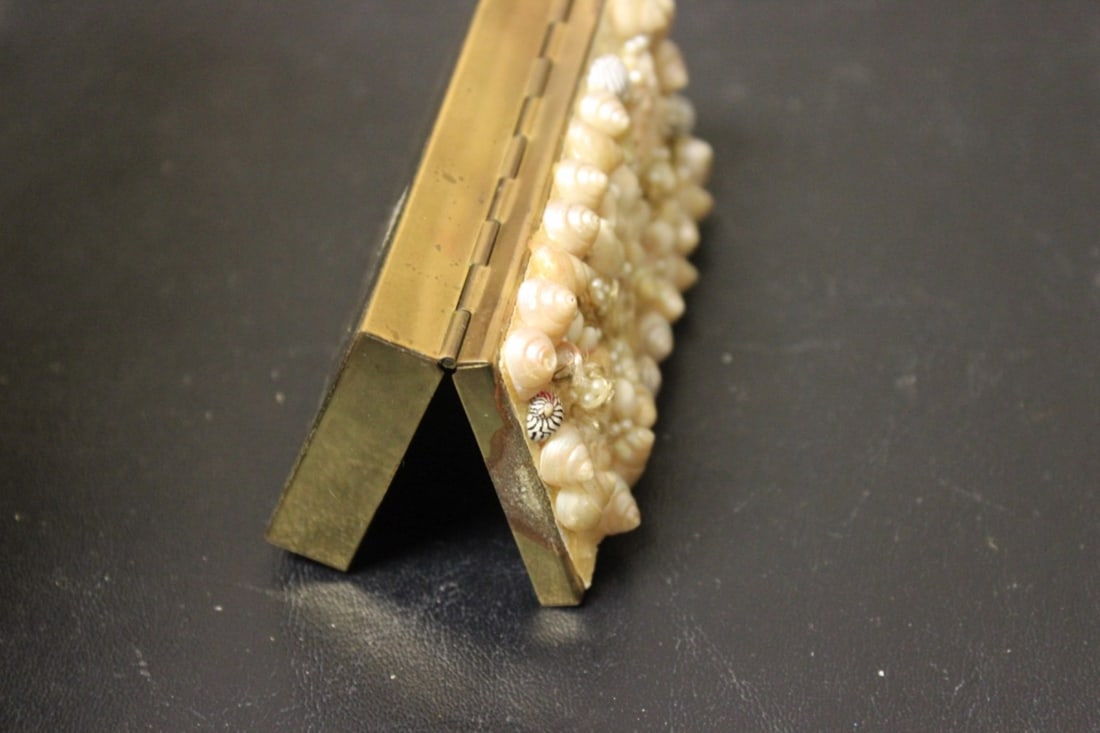 A Shell Metal Trinket Box - 7
