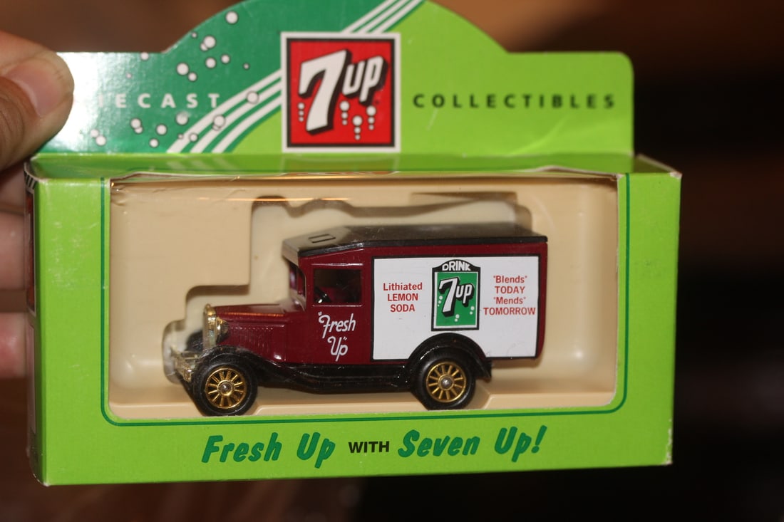 Cast Iron Small Toy Car/Truck (1 of 2)