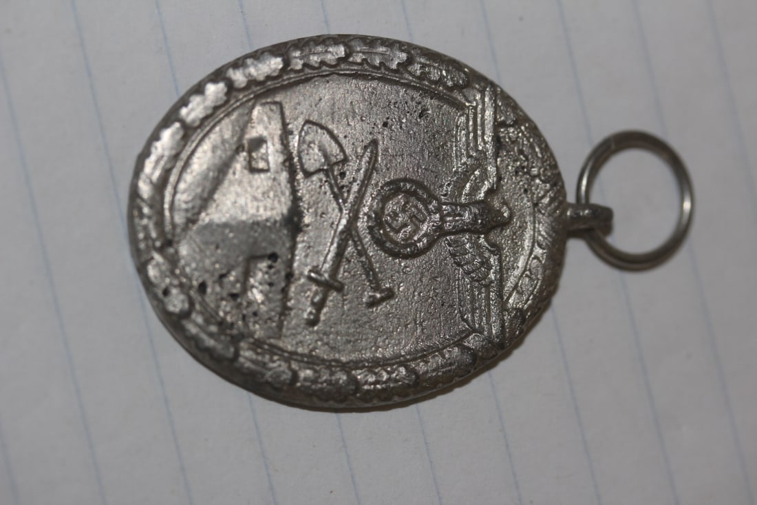German WWII Pendant: rare