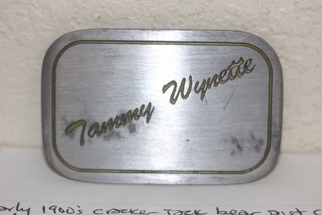 Tmmy Wynette Belt Buckle: as shown
