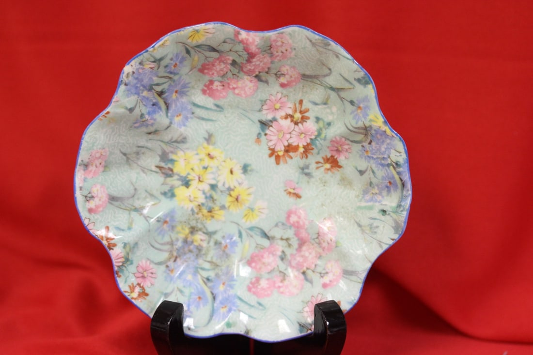 A Shelley Bone China Small Dish: Foliated rim - rare - 4 1/2" in diameter - most likely a jam dish