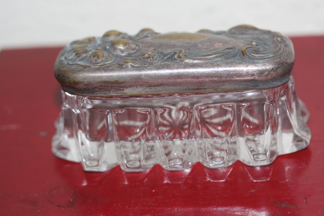 Art Nouveau Silverplate and Glass Box: antique - 3 7/8" across